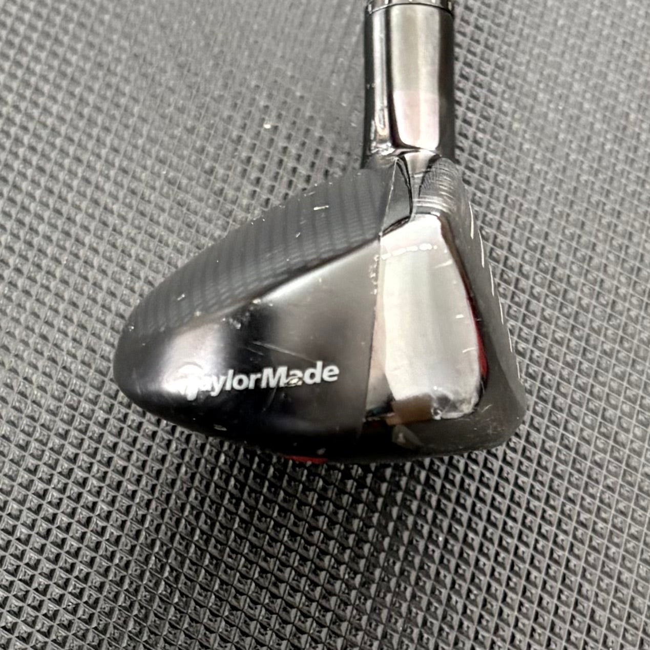TAYLORMADE STEALTH PLUS RESCUE 3 HYBRID (19.5 DEGREE) + HEADCOVER