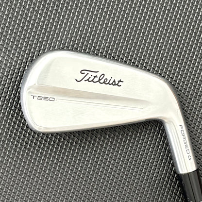 TITLEIST T250 2025 4 IRON