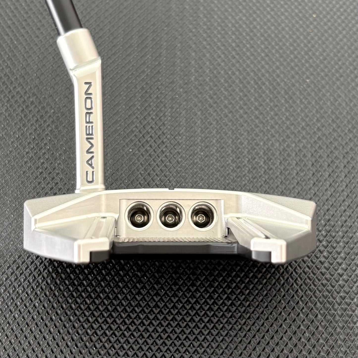 SCOTTY CAMERON 2026 PHANTOM 7.2 PUTTER (35”) + HEADCOVER