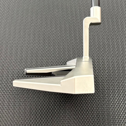 SCOTTY CAMERON 2026 PHANTOM 7.2 PUTTER (35”) + HEADCOVER