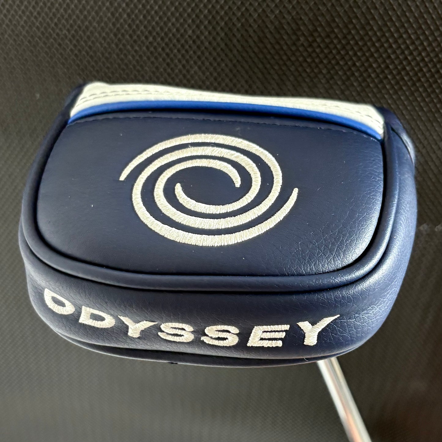 ODYSSEY AI-ONE ROSSIE DB PUTTER (35") + HEADCOVER