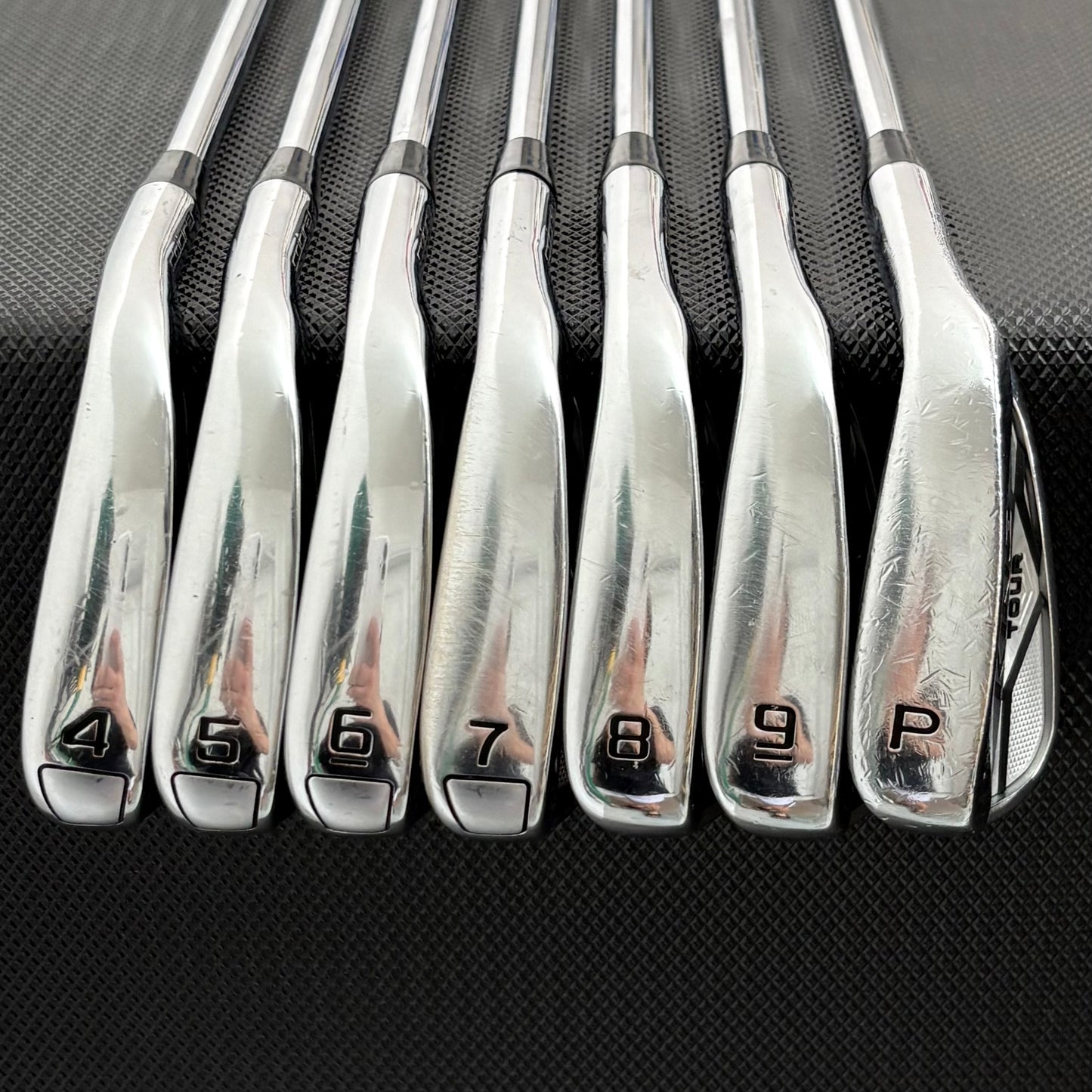 COBRA KING MIM TOUR IRON SET