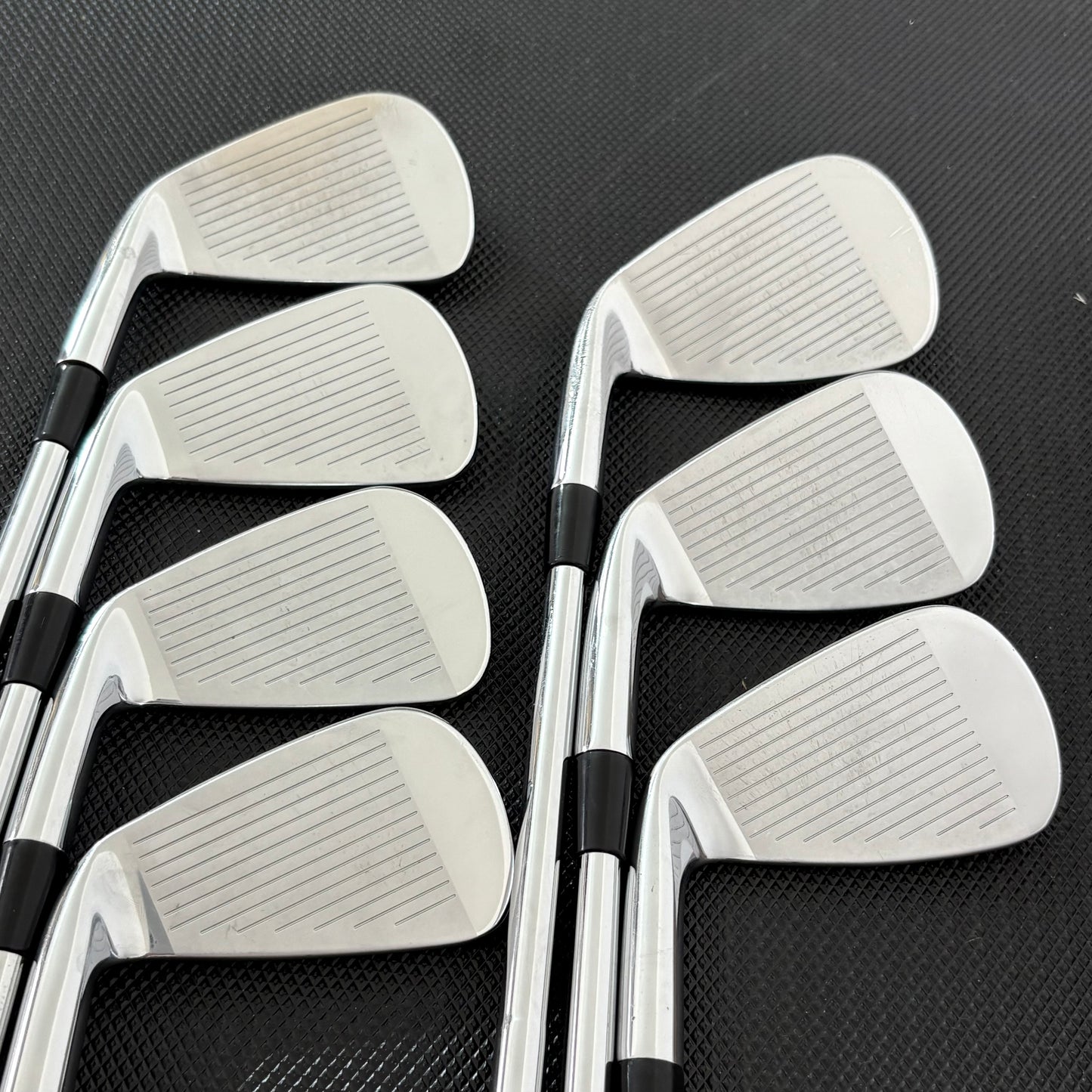 COBRA KING MIM TOUR IRON SET
