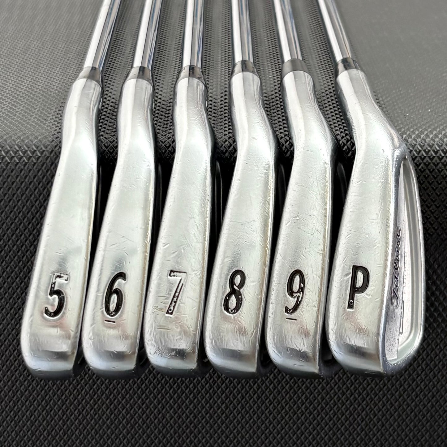 TITLEIST 714 CB IRON SET