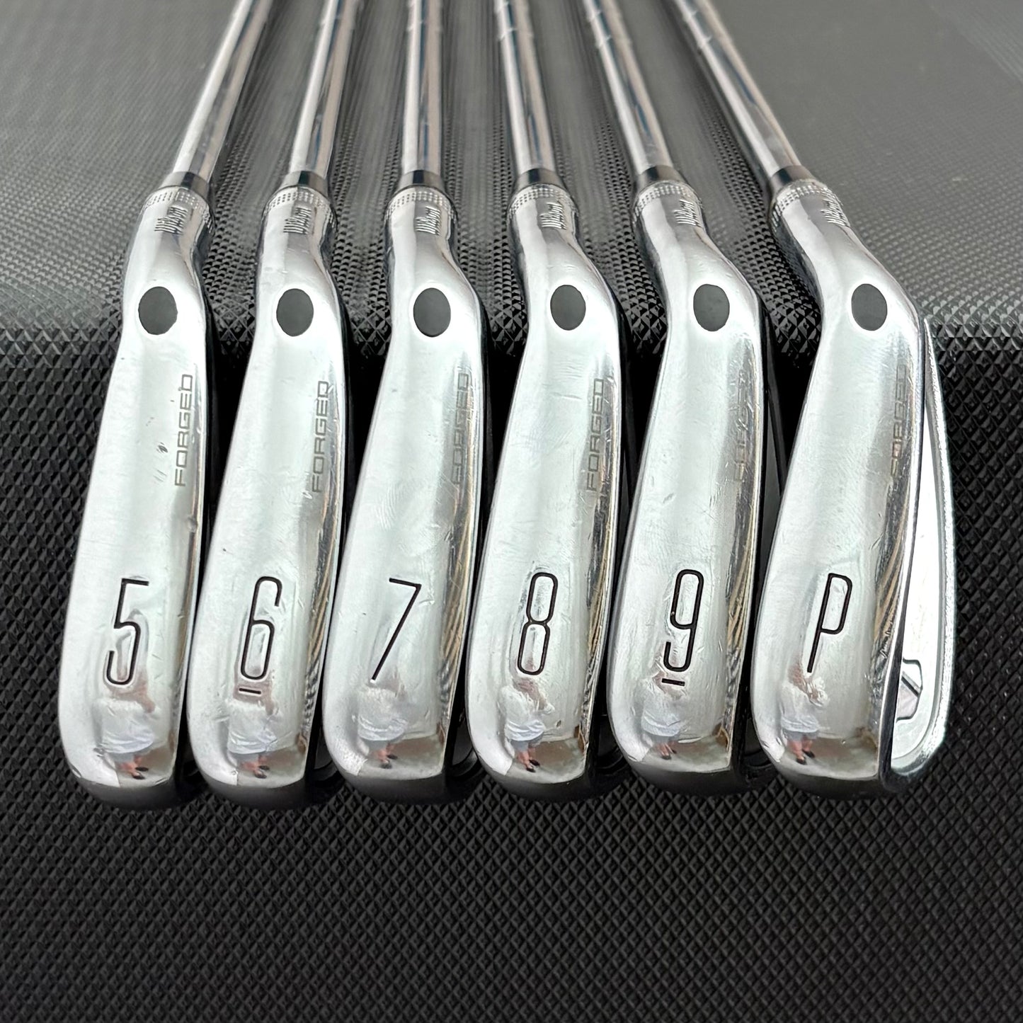 WILSON STAFF MODEL CB 2024 IRON SET