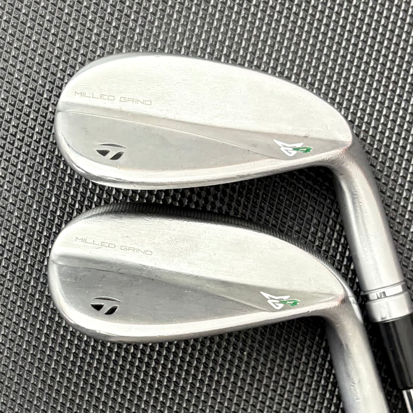 TAYLORMADE MILLED GRIND 4 CHROME WEDGE SET