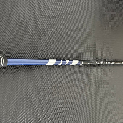 TAYLORMADE QI10 4 HYBRID (22 DEGREE) + HEADCOVER
