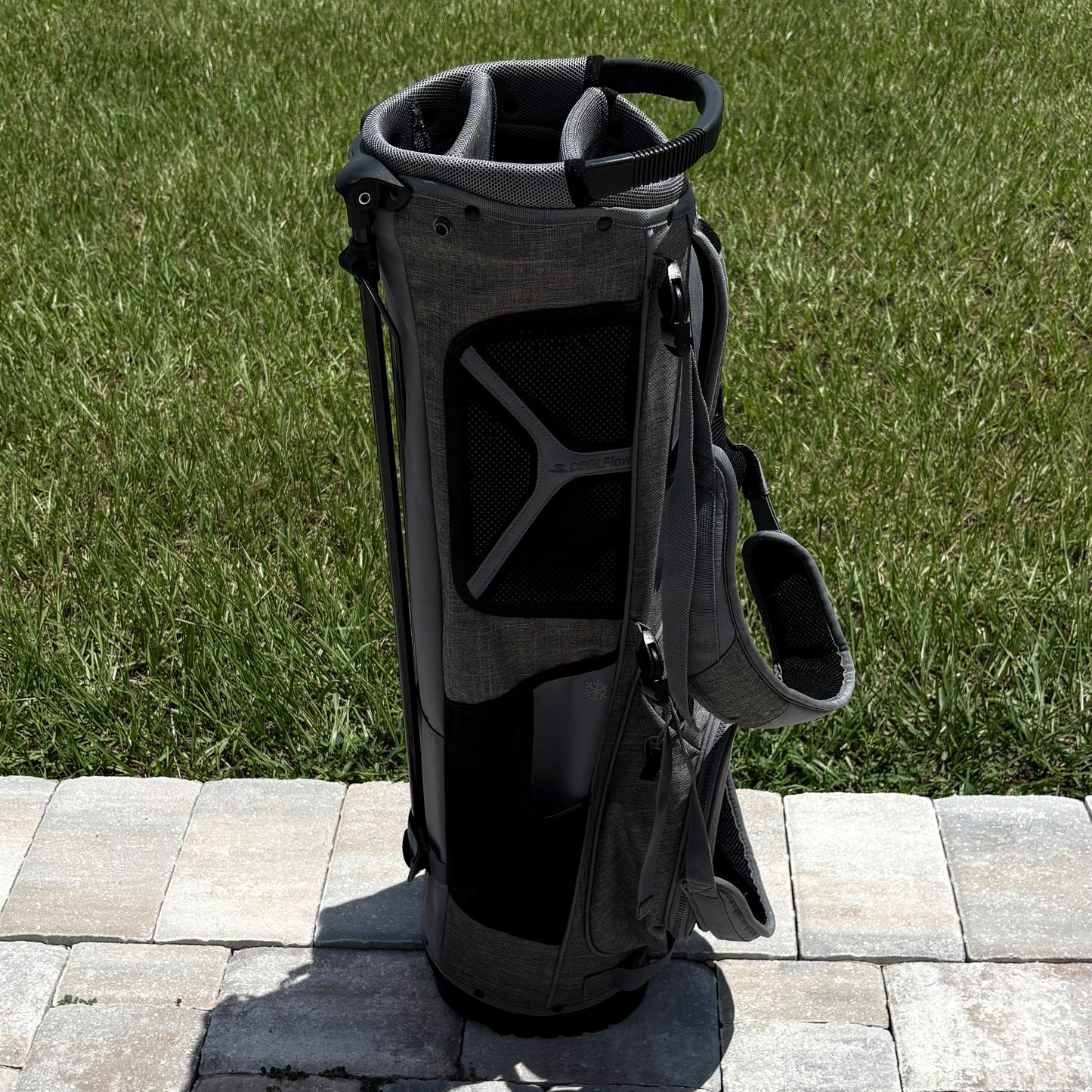COBRA ULTRALIGHT GOLF CARRY BAG