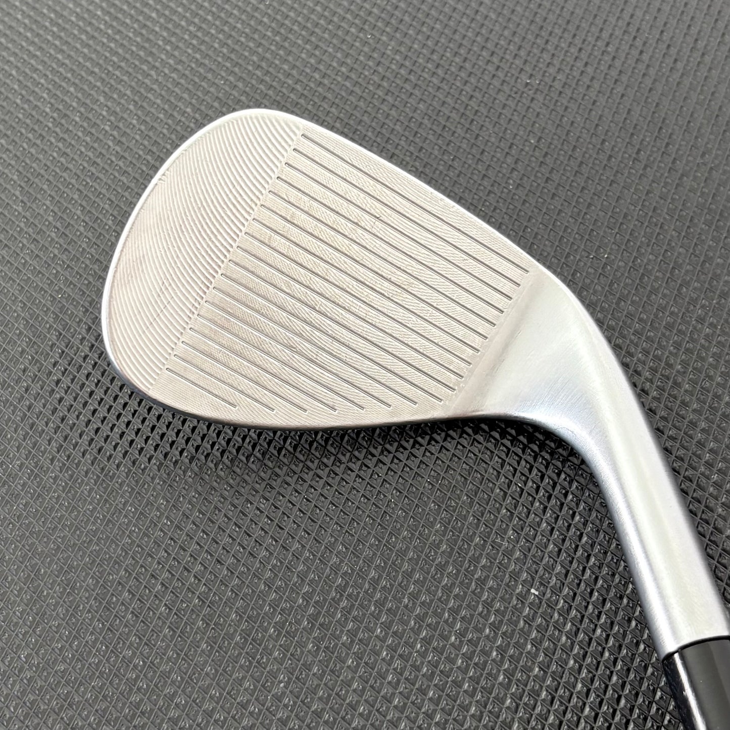 LH CLEVELAND RTX ZIPCORE TOUR SATIN WEDGE (52 DEGREE)