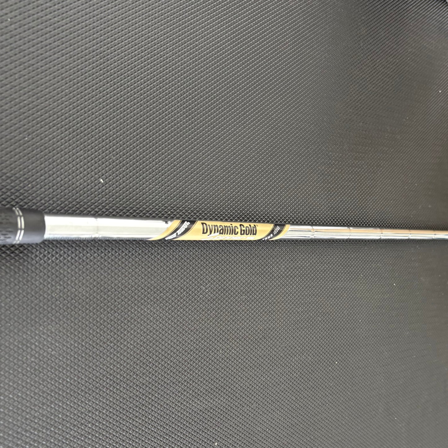 LH CLEVELAND RTX ZIPCORE TOUR SATIN WEDGE (52 DEGREE)