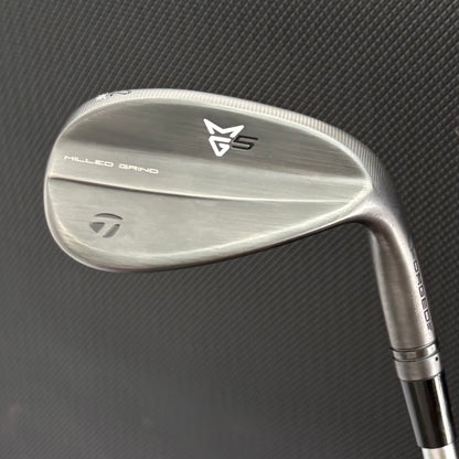 TAYLORMADE MILLED GRIND 5 CHARCOAL WEDGE (52 DEGREE)