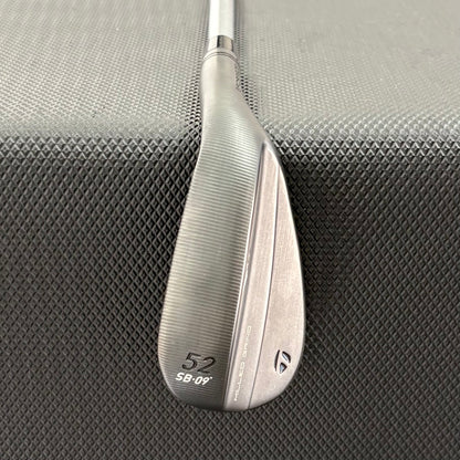 TAYLORMADE MILLED GRIND 5 CHARCOAL WEDGE (52 DEGREE)