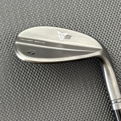 TAYLORMADE MILLED GRIND 5 CHARCOAL WEDGE (52 DEGREE)