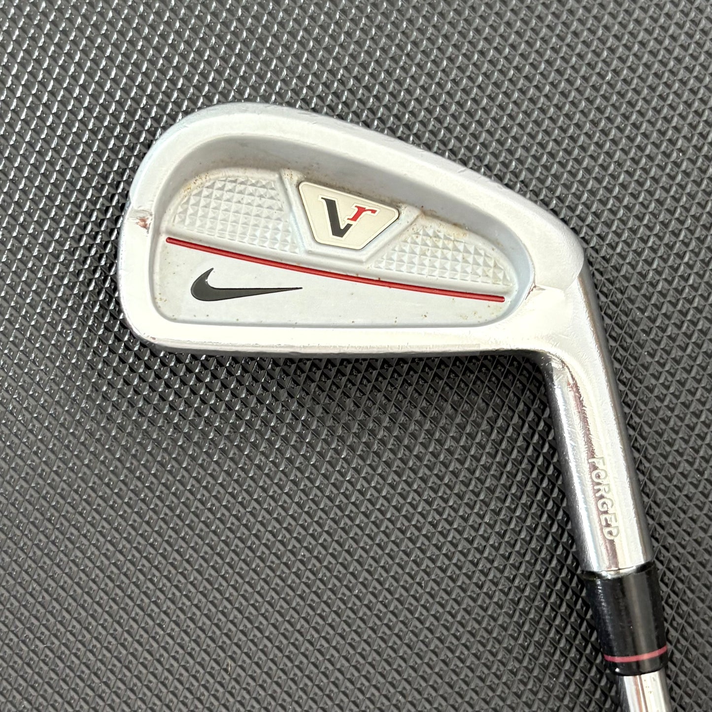 NIKE VICTORY RED SPLIT CAVITY 3 IRON