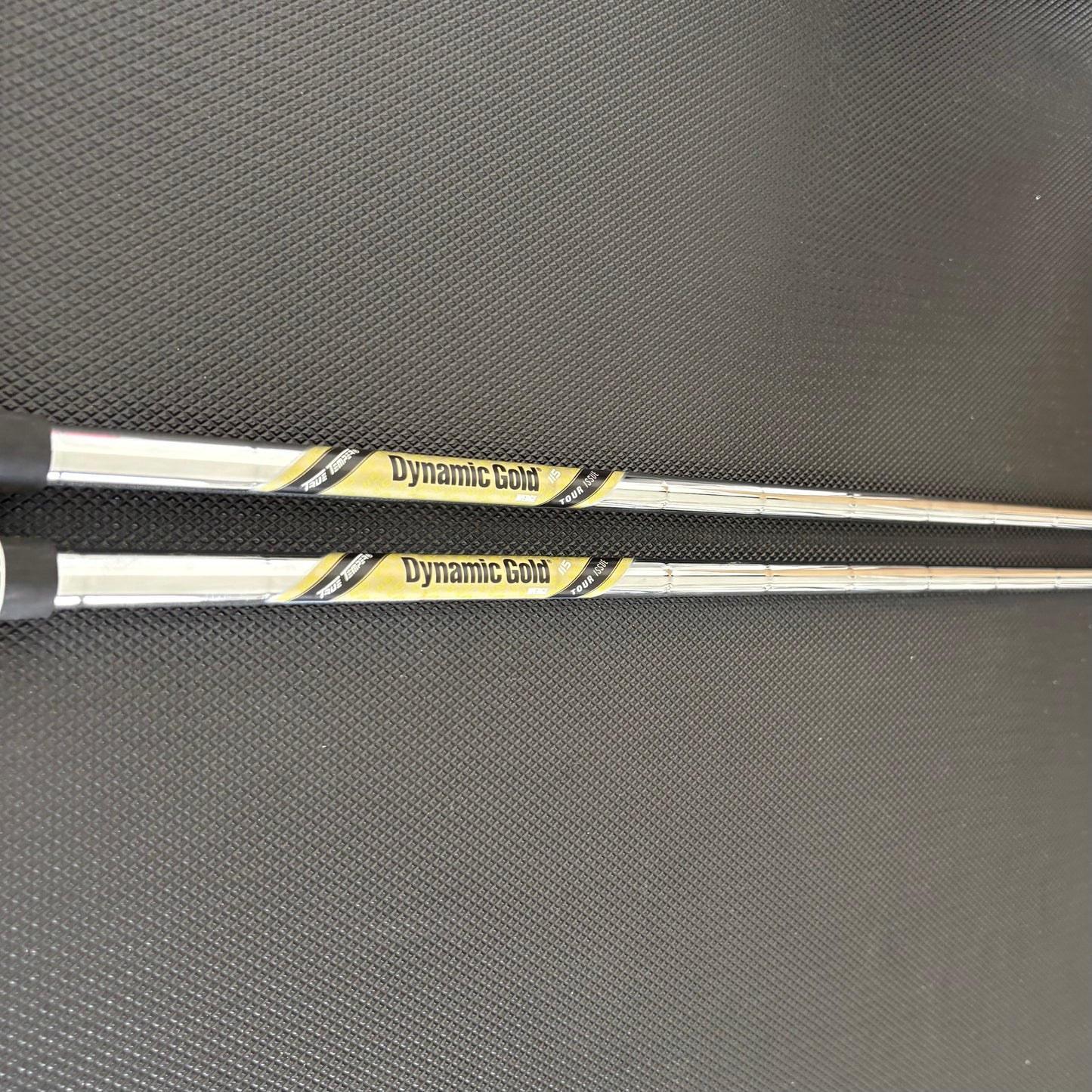 TAYLORMADE MILLED GRIND 5 CHARCOAL WEDGE SET