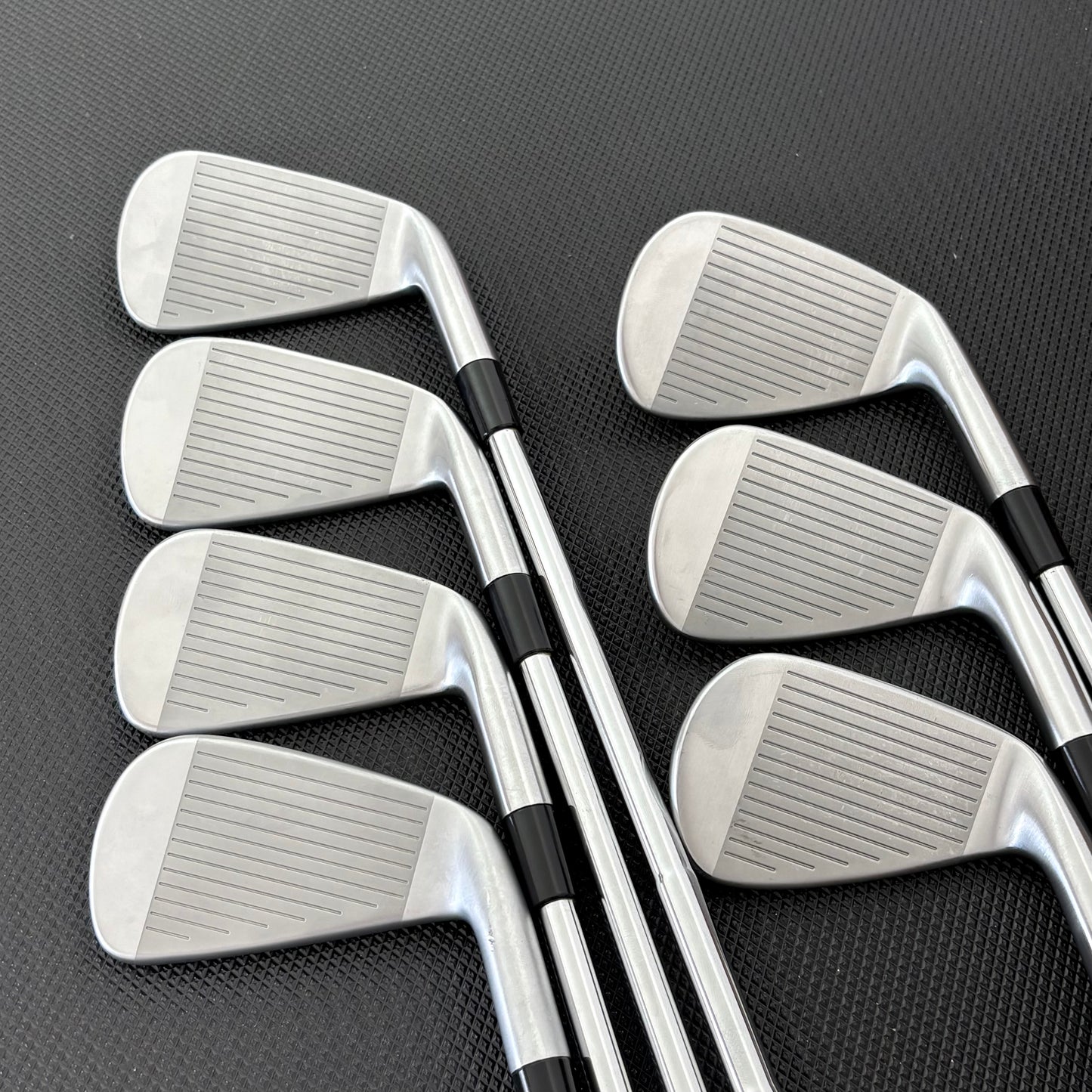 LH TAYLORMADE P790/P770 2024 COMBO IRON SET