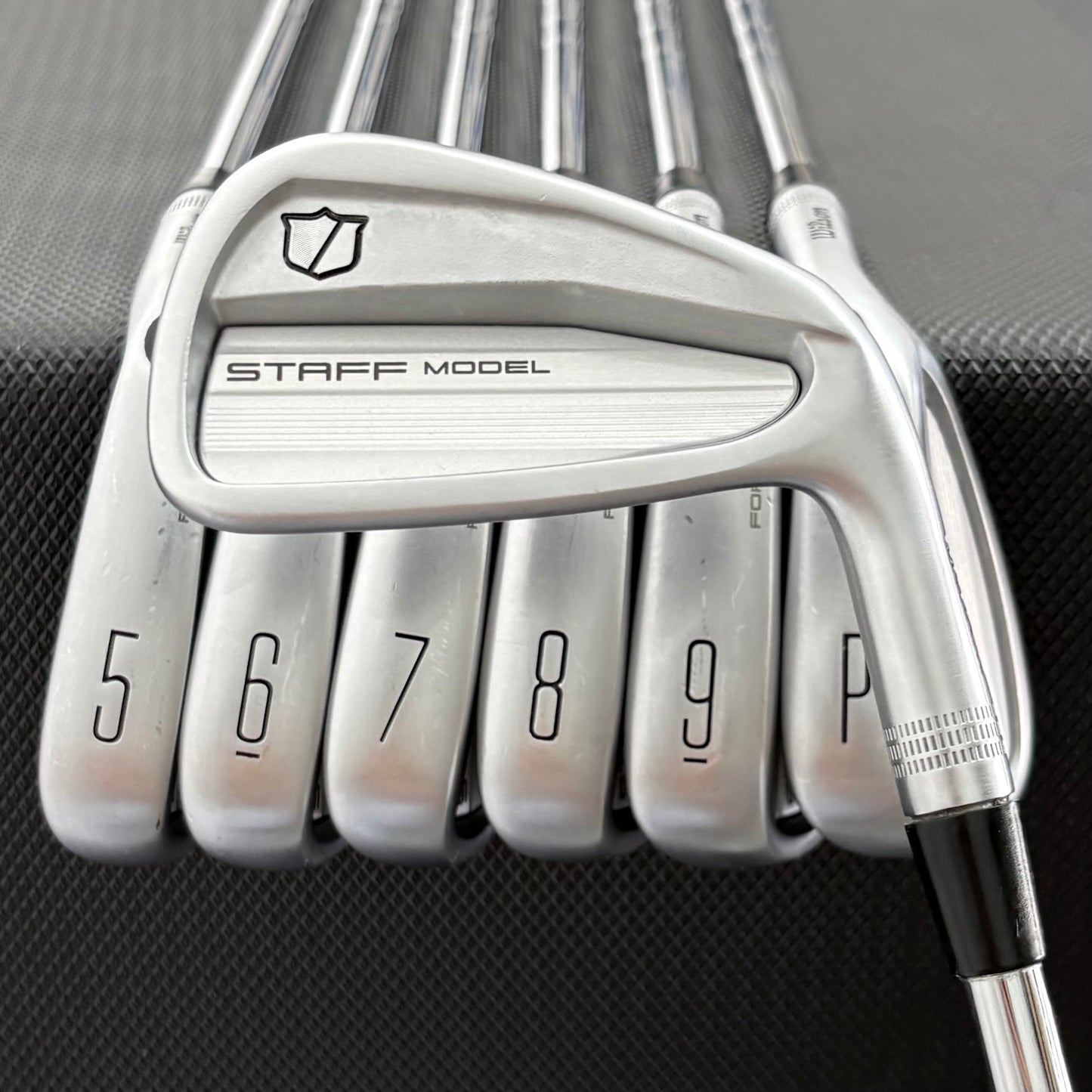 WILSON STAFF MODEL CB 2026 IRON SET