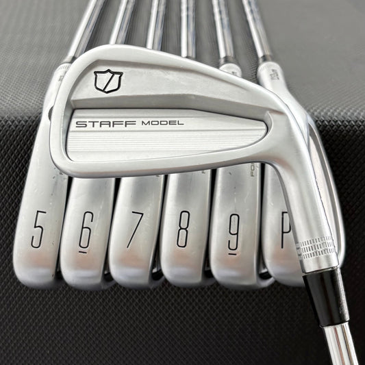 WILSON STAFF MODEL CB 2026 IRON SET