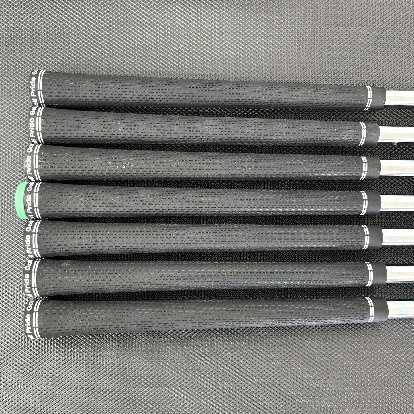 NEW SRIXON ZXI7 IRON SET
