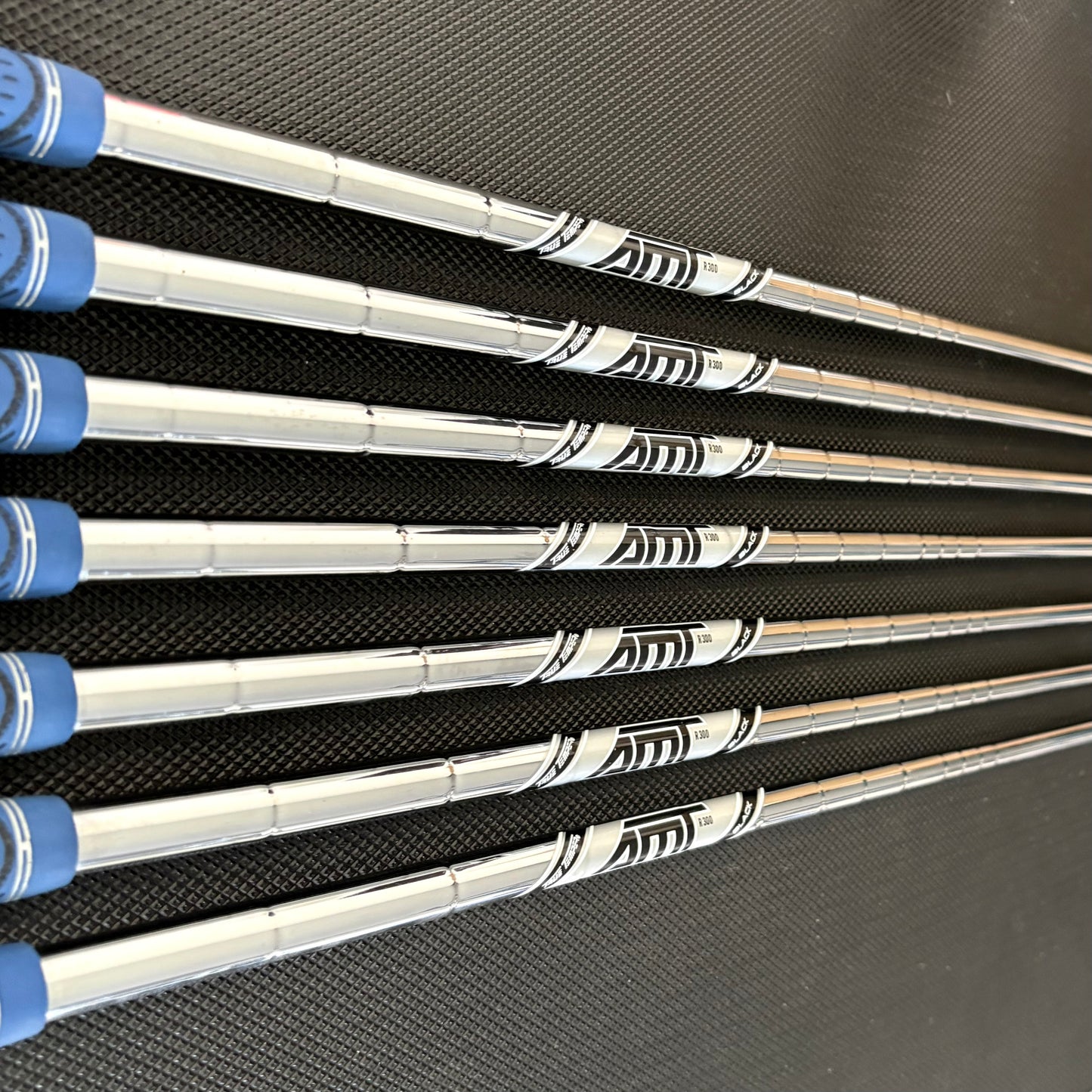 TITLEIST T200 2023 IRON SET