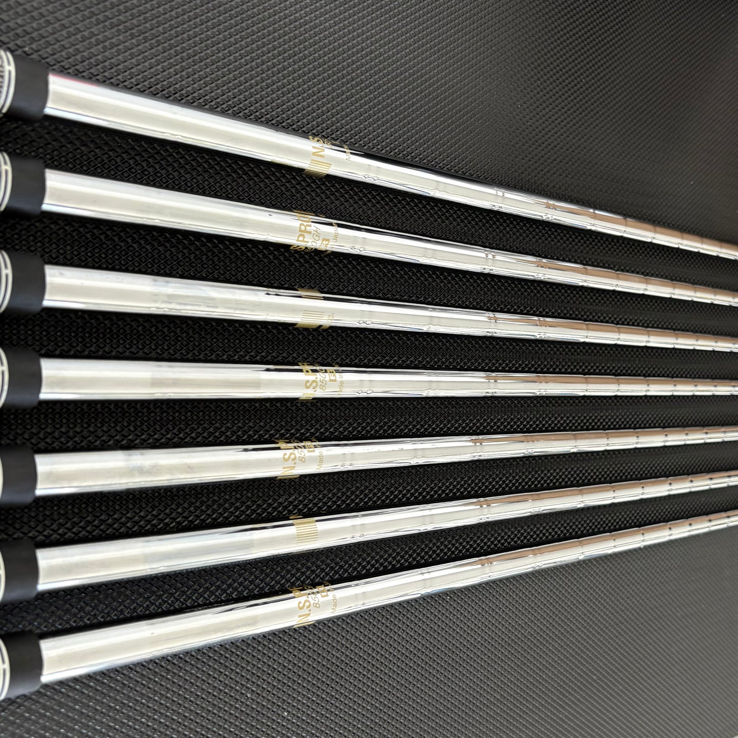 TAYLORMADE P790 2019 IRON SET