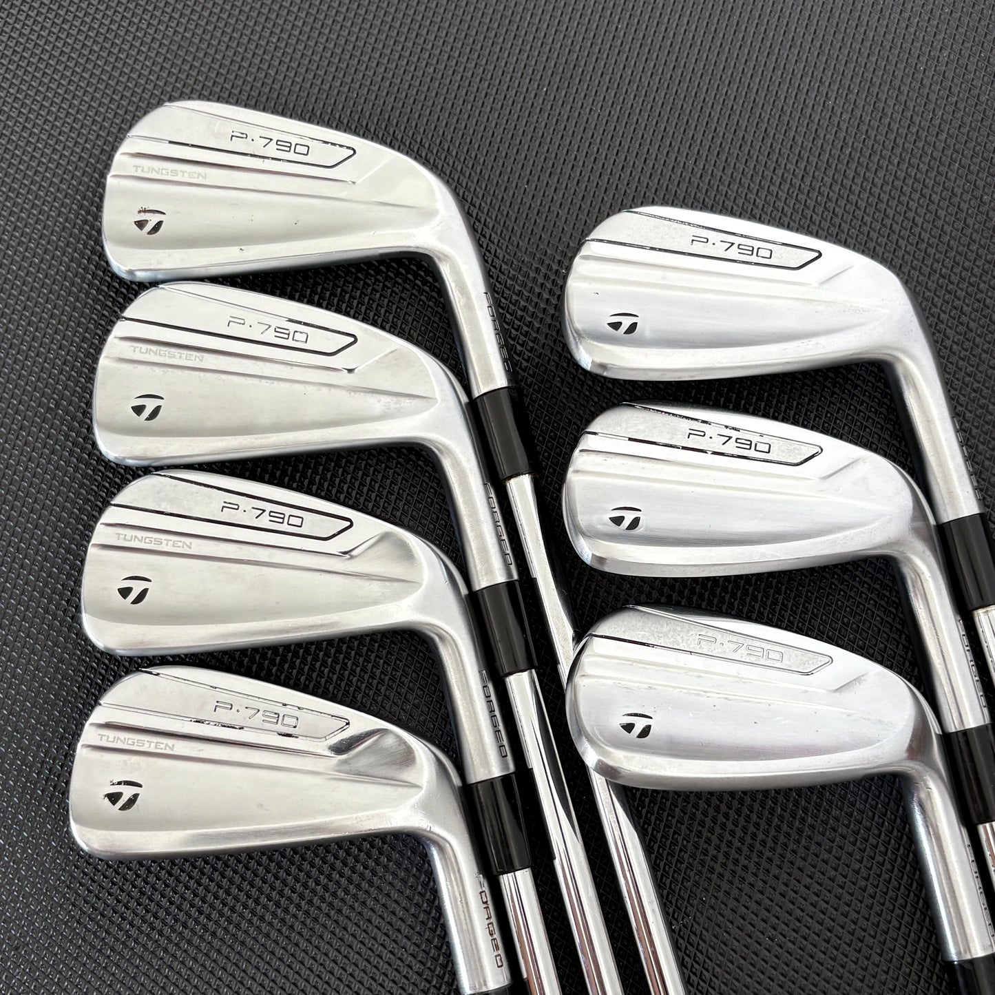 TAYLORMADE P790 2019 IRON SET