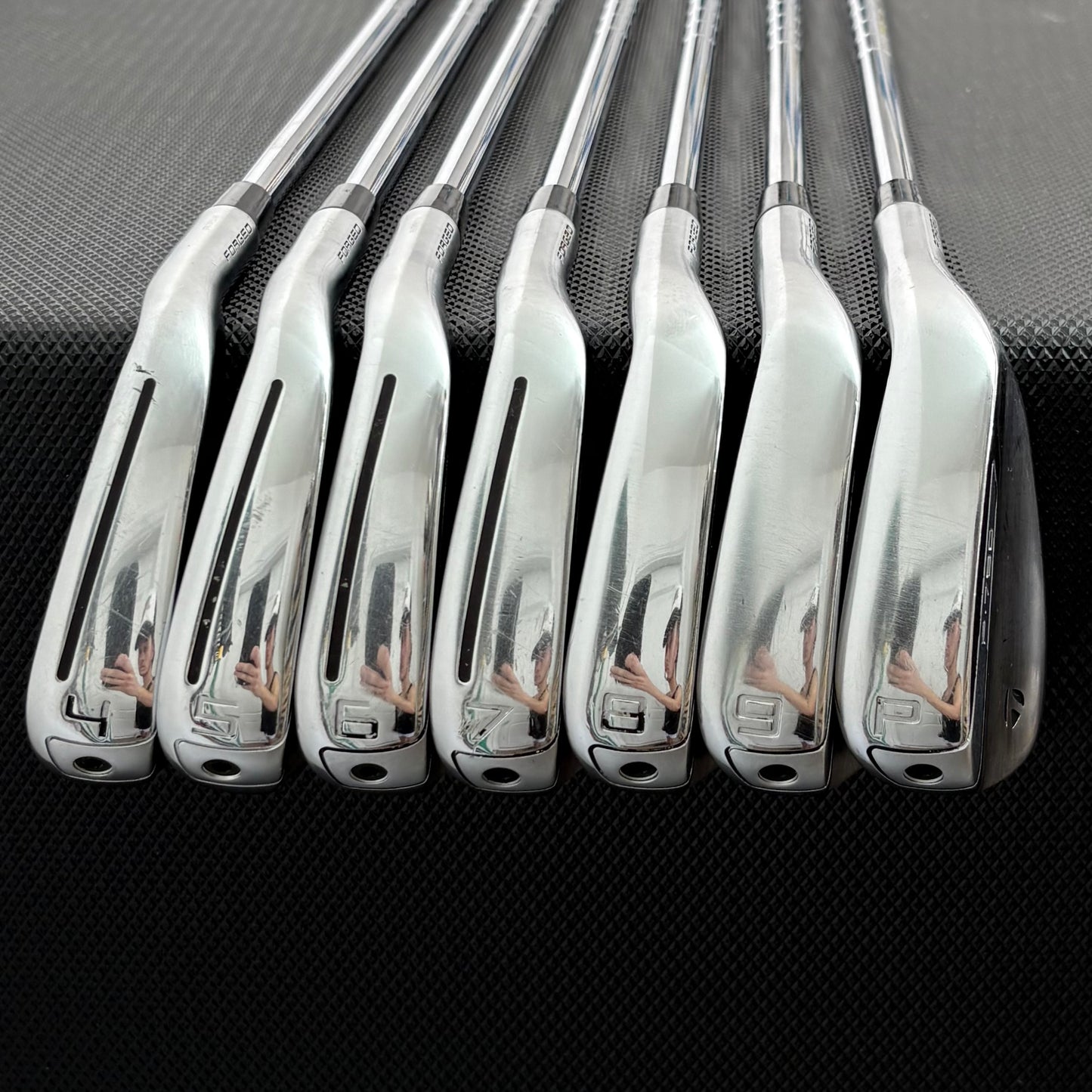 TAYLORMADE P790 2019 IRON SET