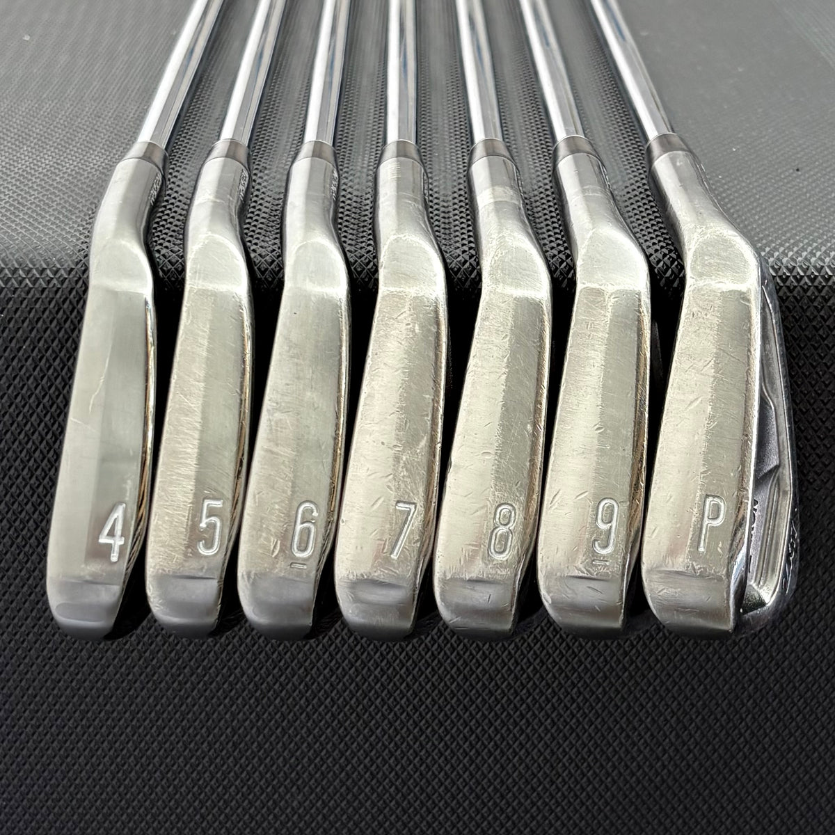 SRIXON ZXI7 BLACK CHROME IRON SET