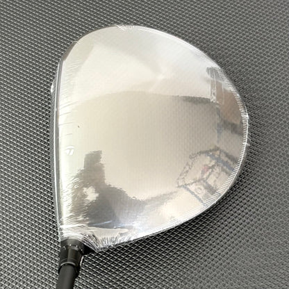 NEW TAYLORMADE QI4D MAX DRIVER (10.5 DEGREE) + HEADCOVER