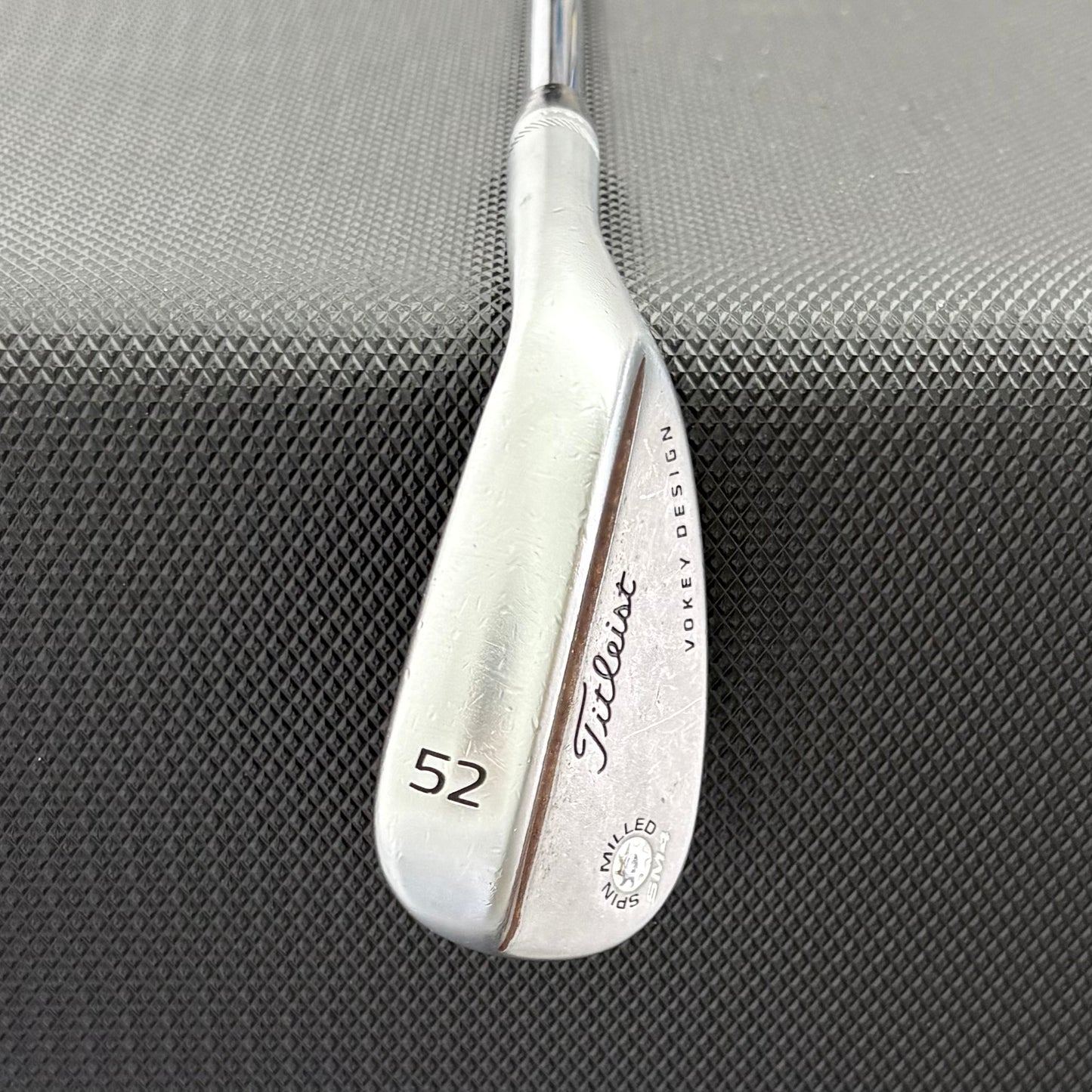TITLEIST VOKEY SM4 TOUR CHROME WEDGE (52 DEGREE)