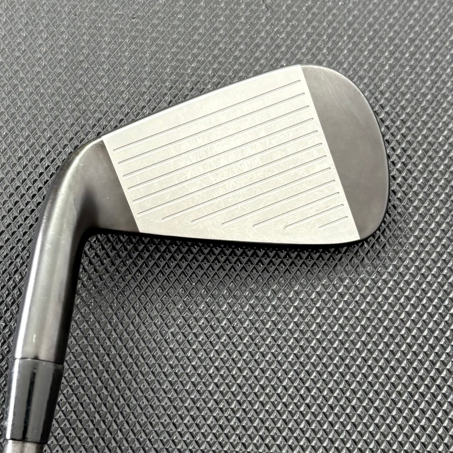 MIZUNO JPX 925 FORGED BLACK 4 IRON