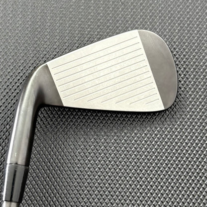 MIZUNO JPX 925 FORGED BLACK 4 IRON
