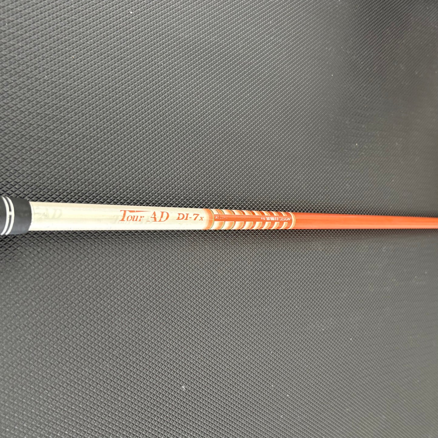 GRAPHITE DESIGN TOUR AD DI-7 X-STIFF WOOD SHAFT + PING TIP (40.5")