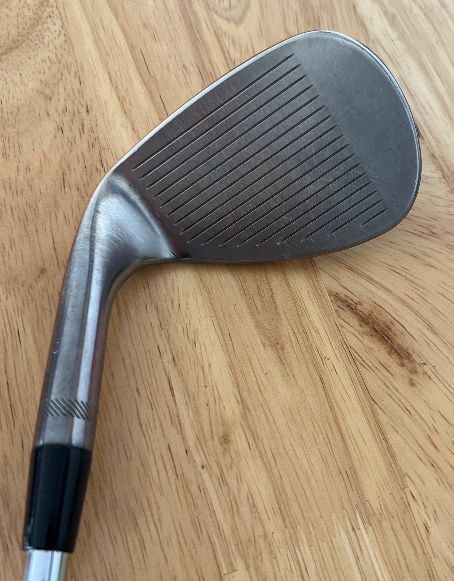 TITLEIST VOKEY SM9 BRUSHED STEEL WEDGE (56 DEGREE)