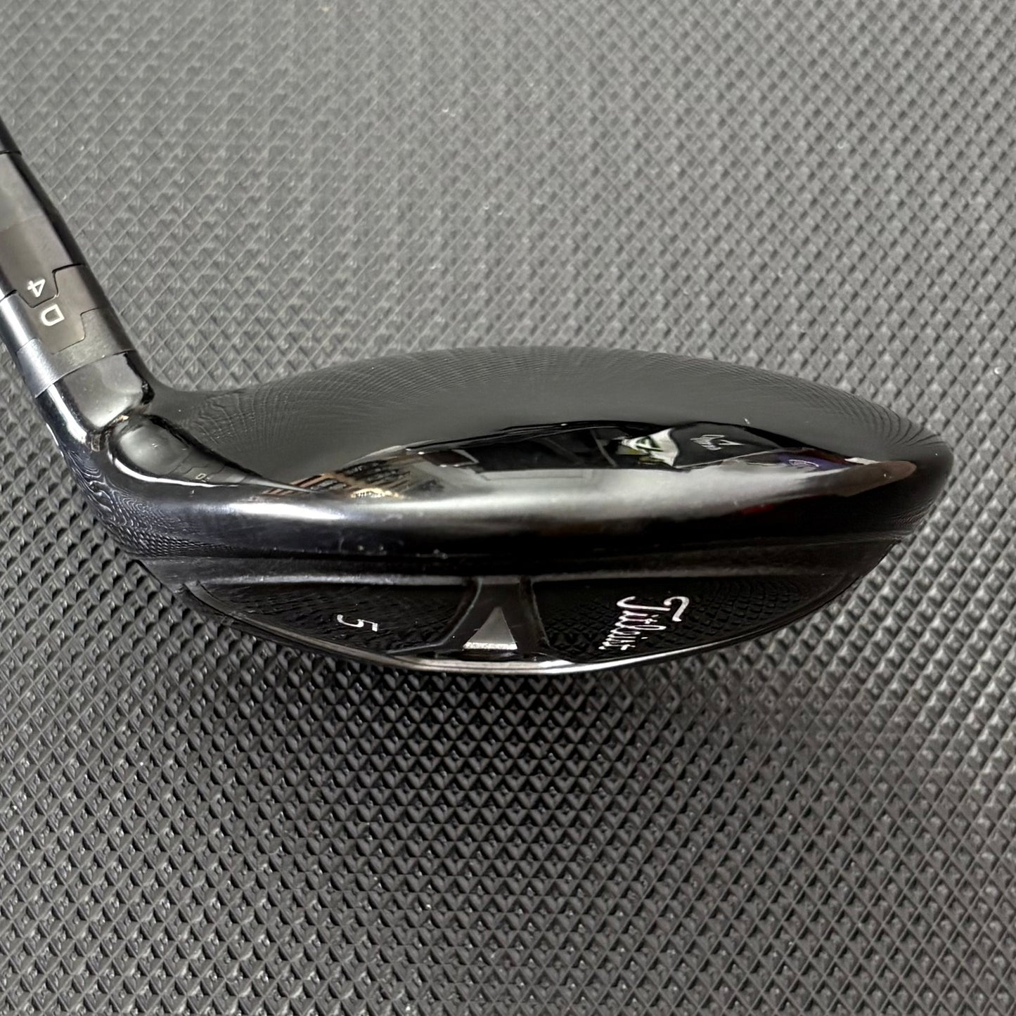 TITLEIST 915 F 5 WOOD (18 DEGREE)