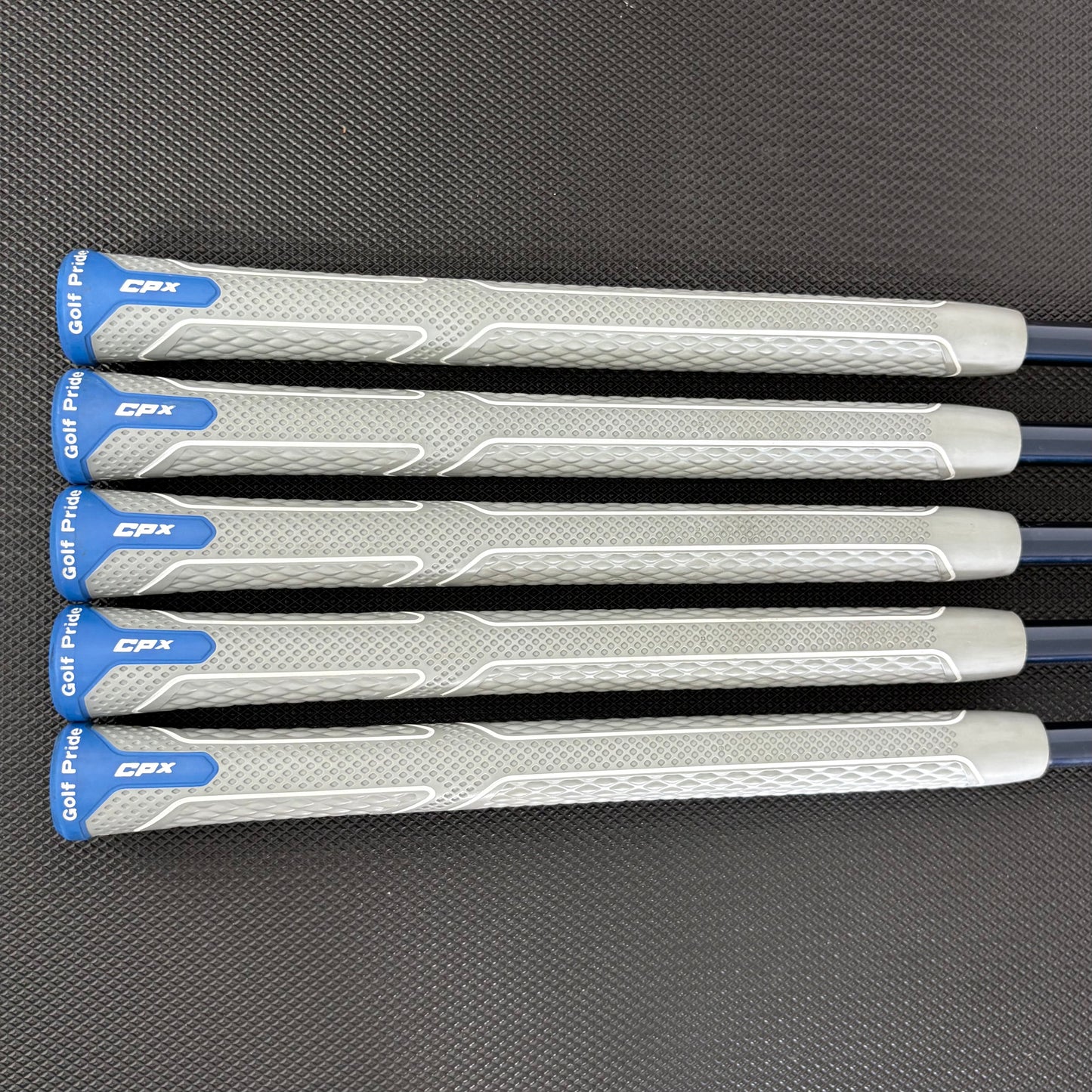 TAYLORMADE SIM2 MAX IRON SET