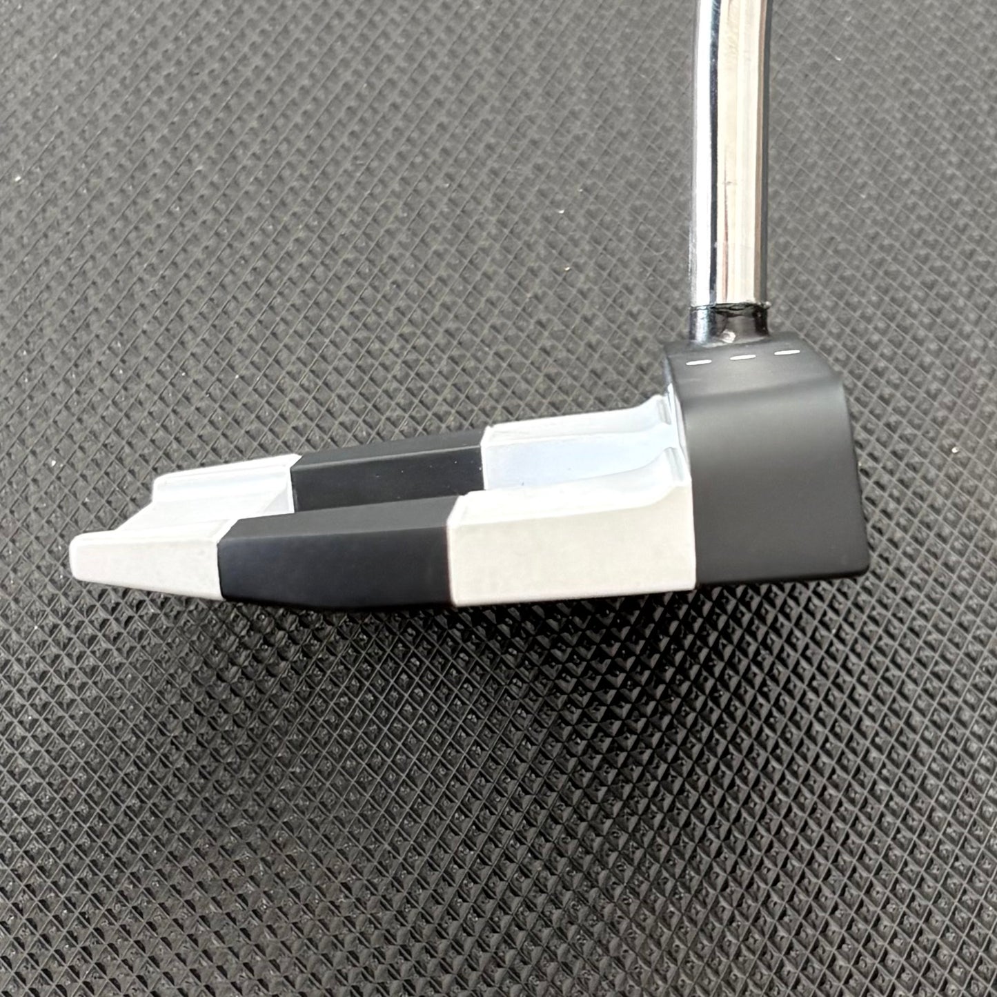 ODYSSEY AI-ONE JAILBIRD MINI DB PUTTER (34") + HEADCOVER