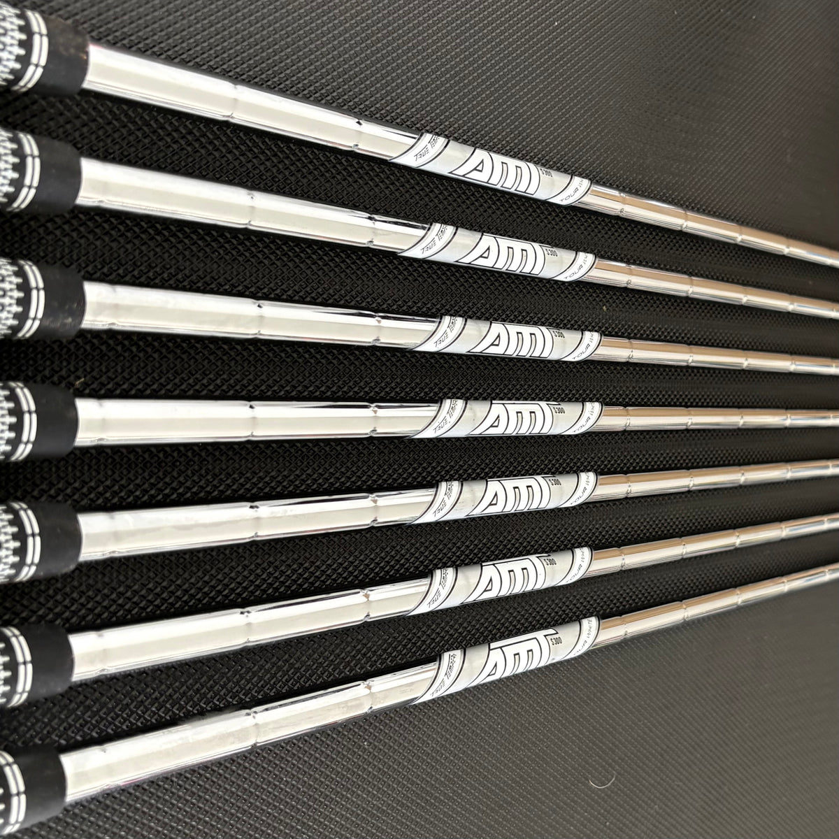 TITLEIST T200 2023 IRON SET