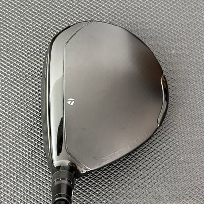 TAYLORMADE STEALTH PLUS 3 WOOD (13.5 DEGREE) + HEADCOVER