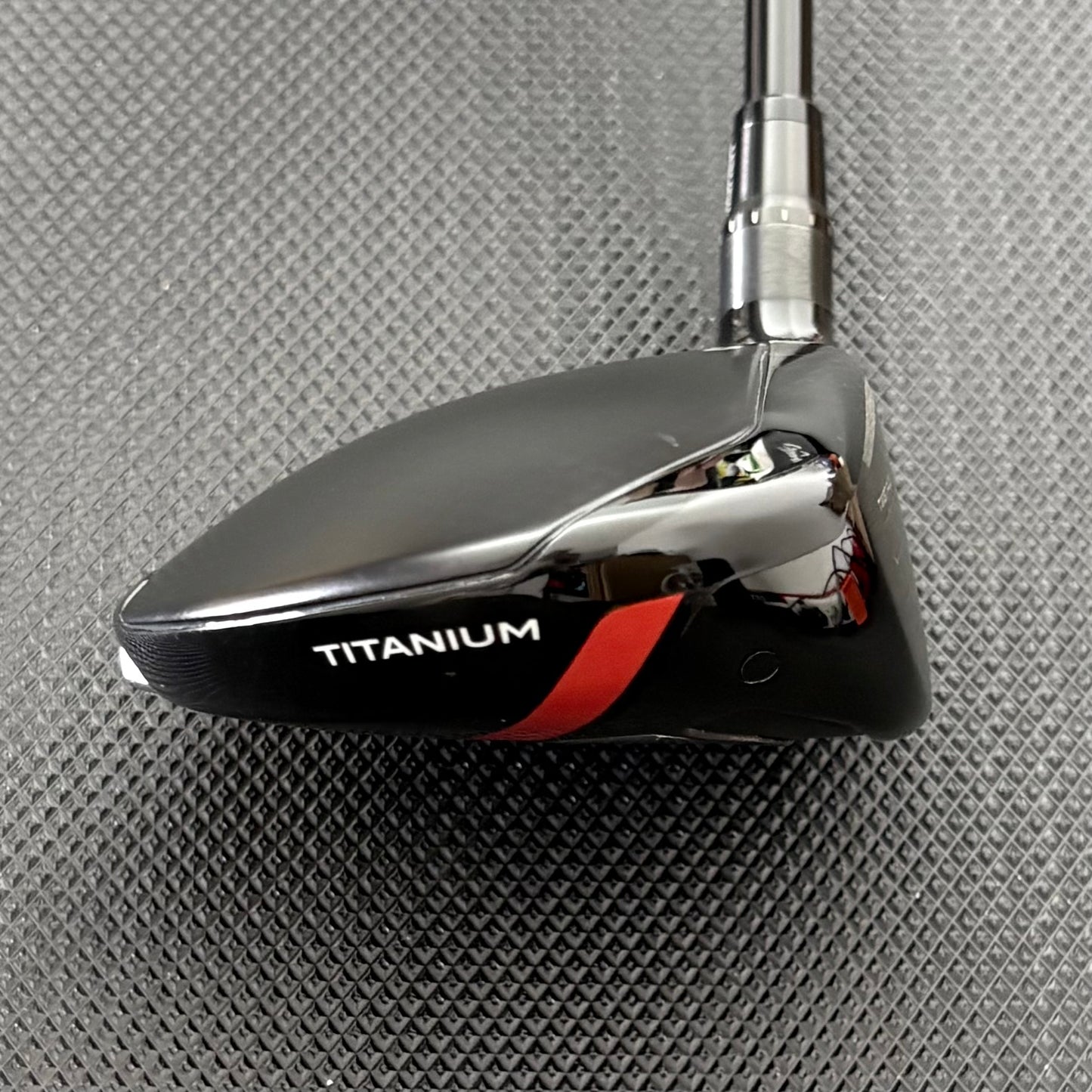 TAYLORMADE STEALTH PLUS 3 WOOD (13.5 DEGREE) + HEADCOVER