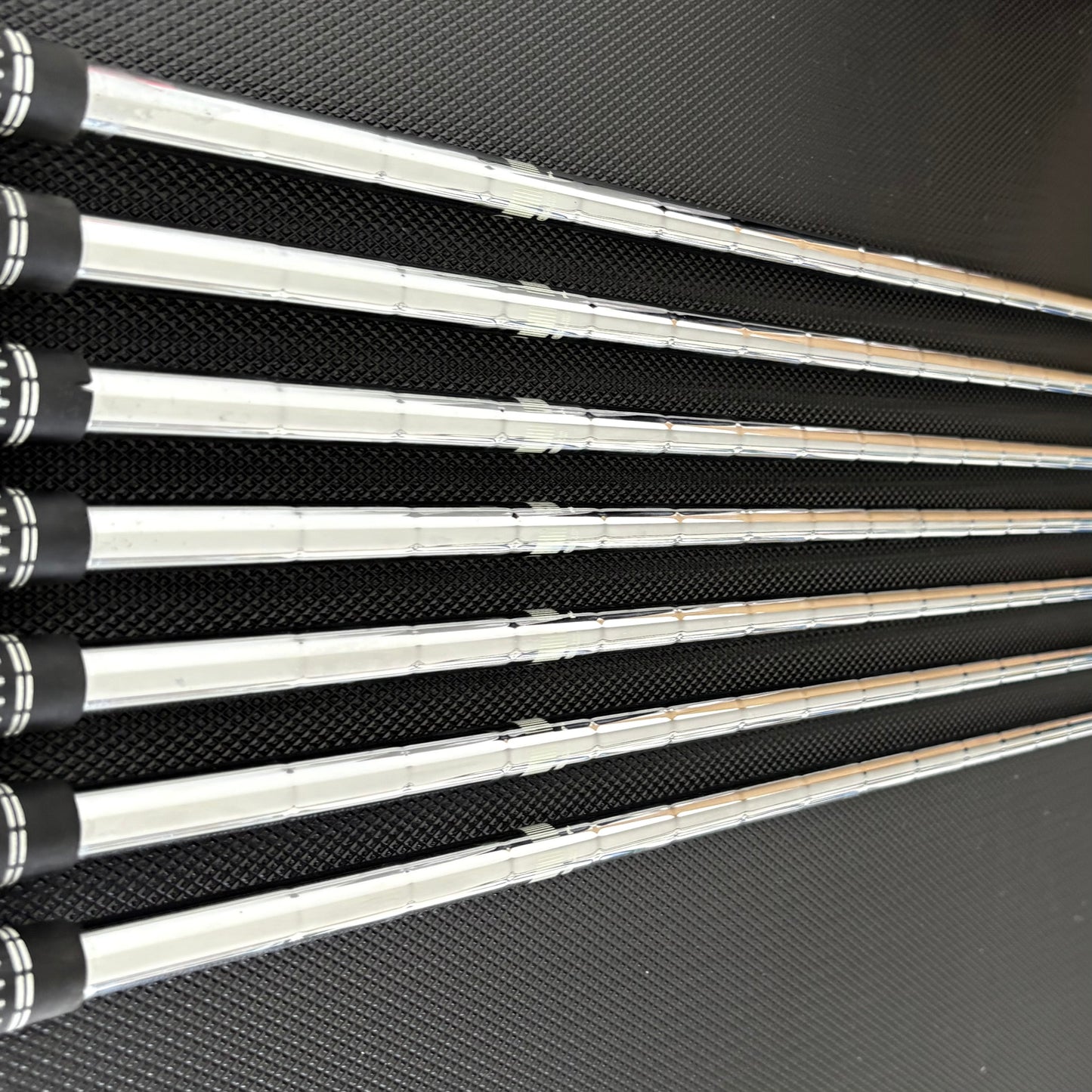 CALLAWAY APEX 2021 IRON SET