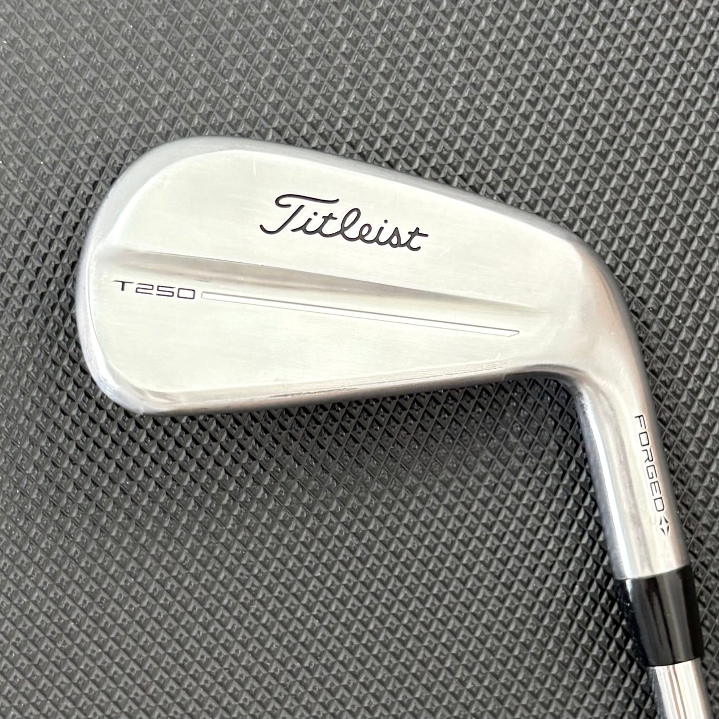 TITLEIST T250 2025 7 IRON