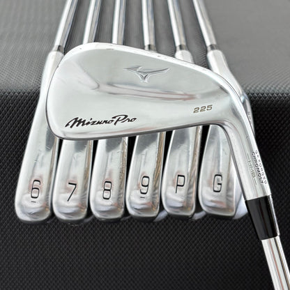 MIZUNO PRO 225 IRON SET