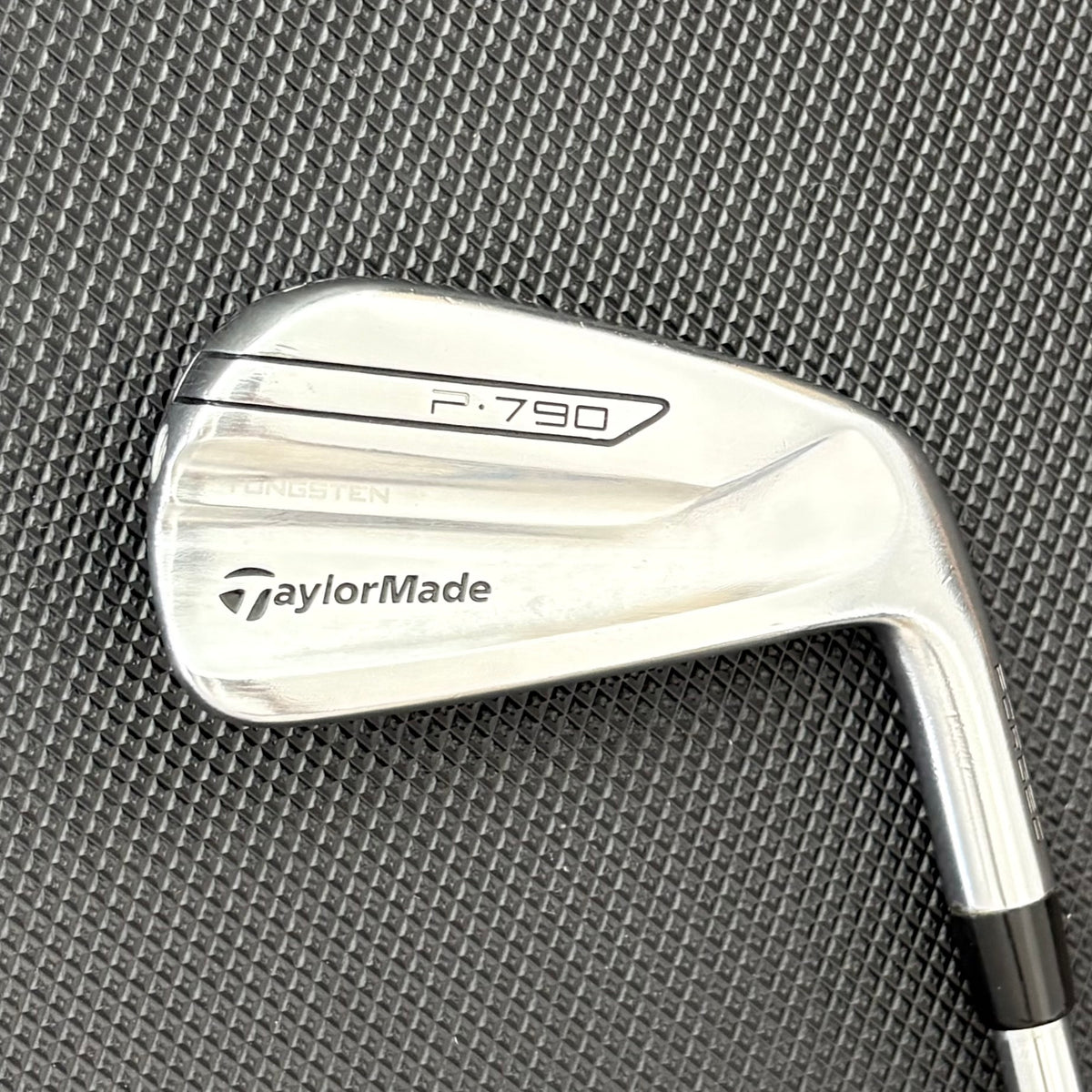 TAYLORMADE P790 2017 4 IRON