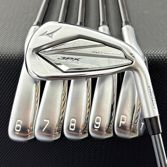 MIZUNO JPX 923 HOT METAL IRON SET