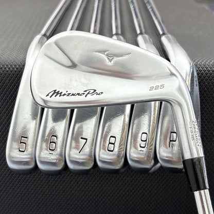MIZUNO PRO 225 IRON SET