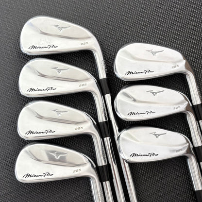MIZUNO PRO 225 IRON SET