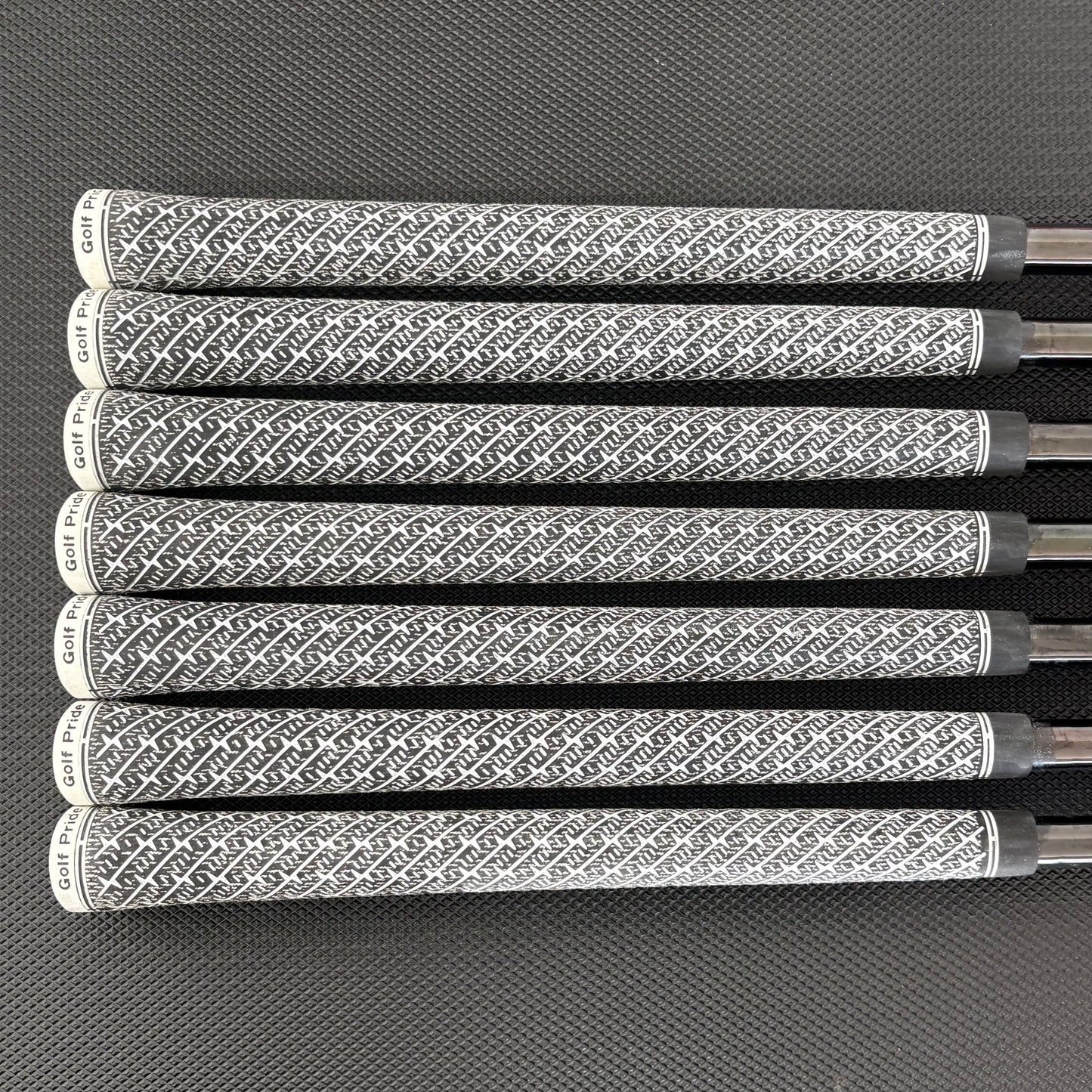 TAYLORMADE P790 2023 AGED COPPER IRON SET